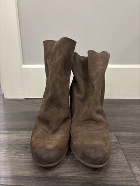Seychelles Brown Suede Slouch Ankle Boots
